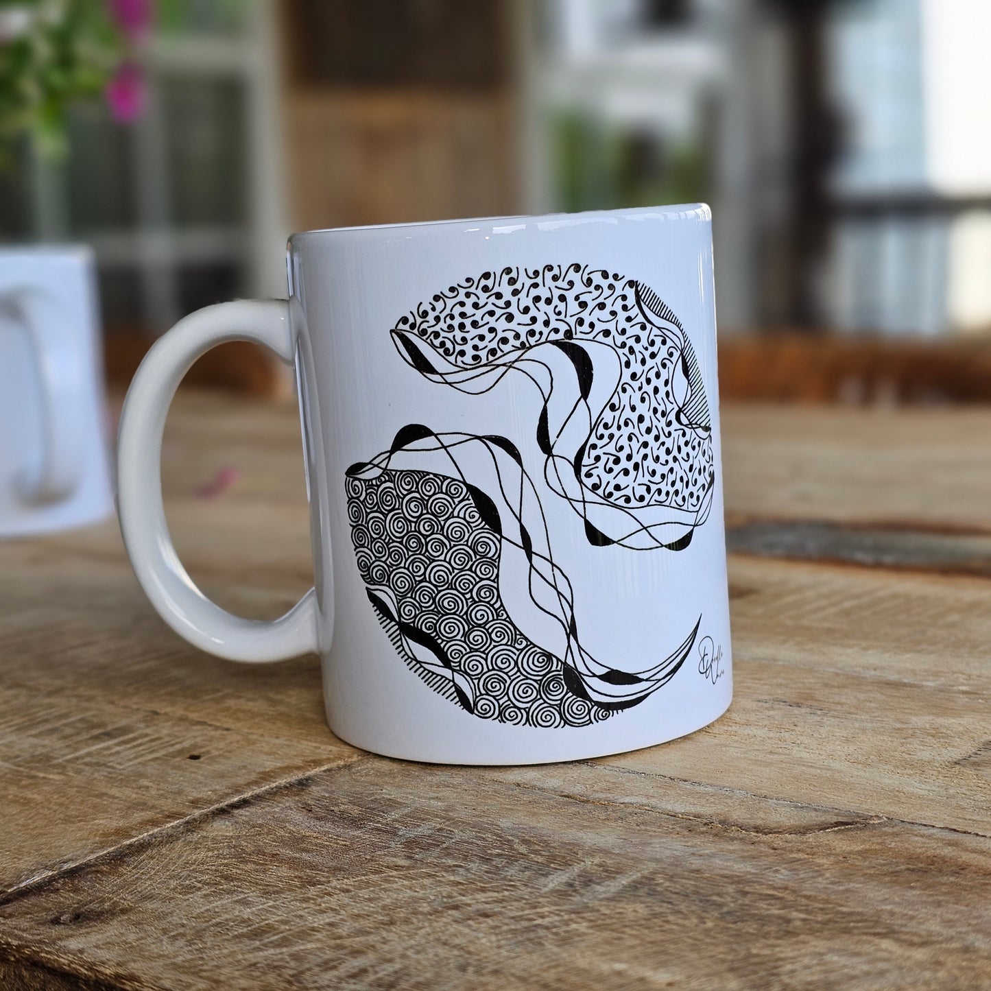 Single Doodle Design Round Mug - Stormy Night