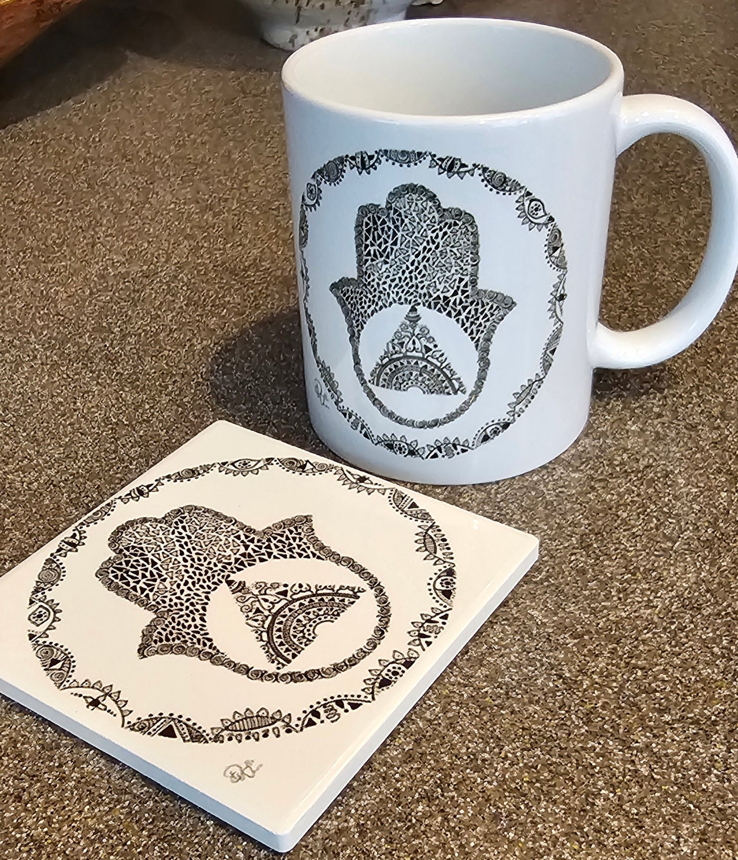 Single Doodle Design Round Mug - Hamsa 22