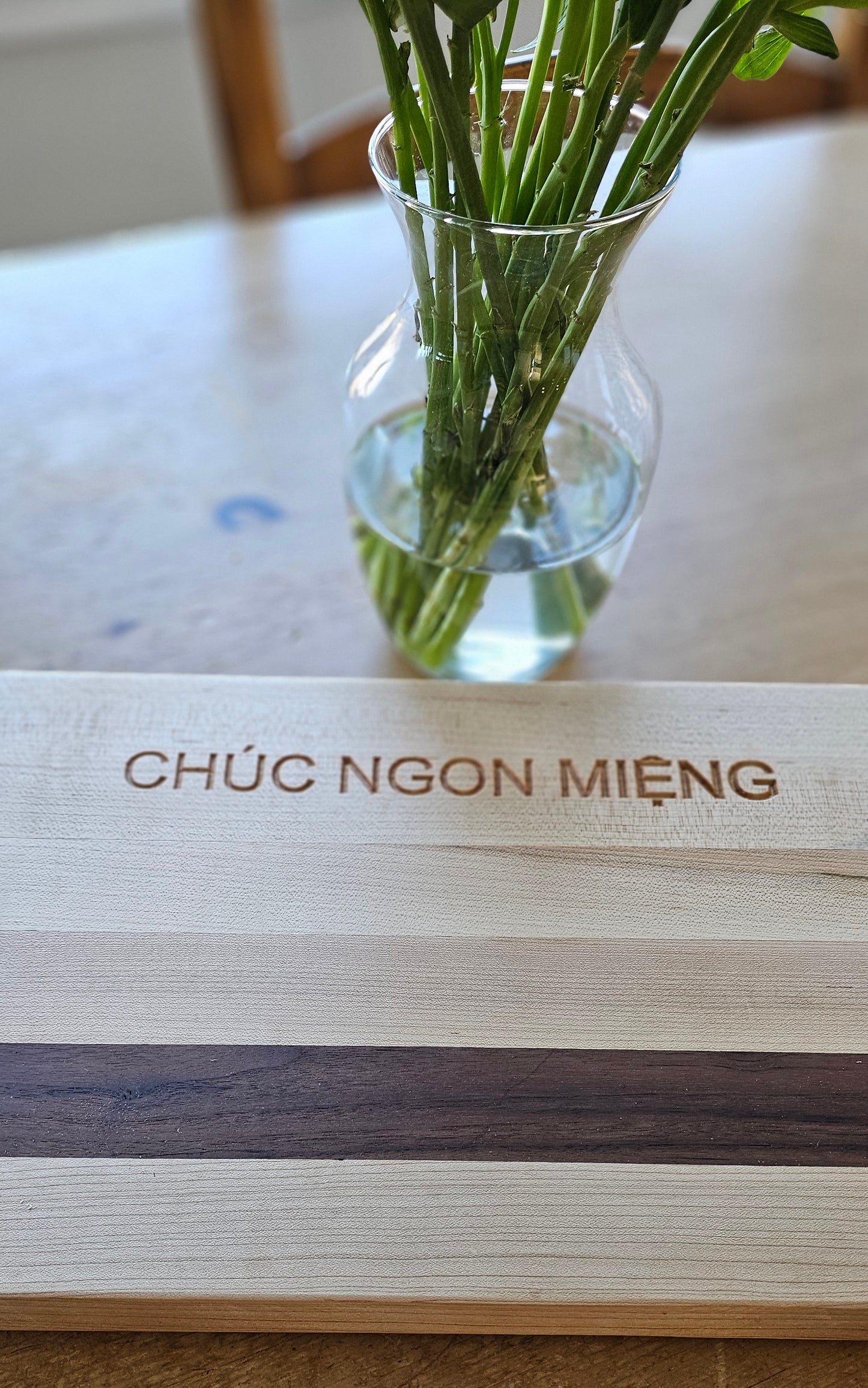 Doodleware Cutting Boards - Bon Appetit in Vietnamese (Tiếng Việt)