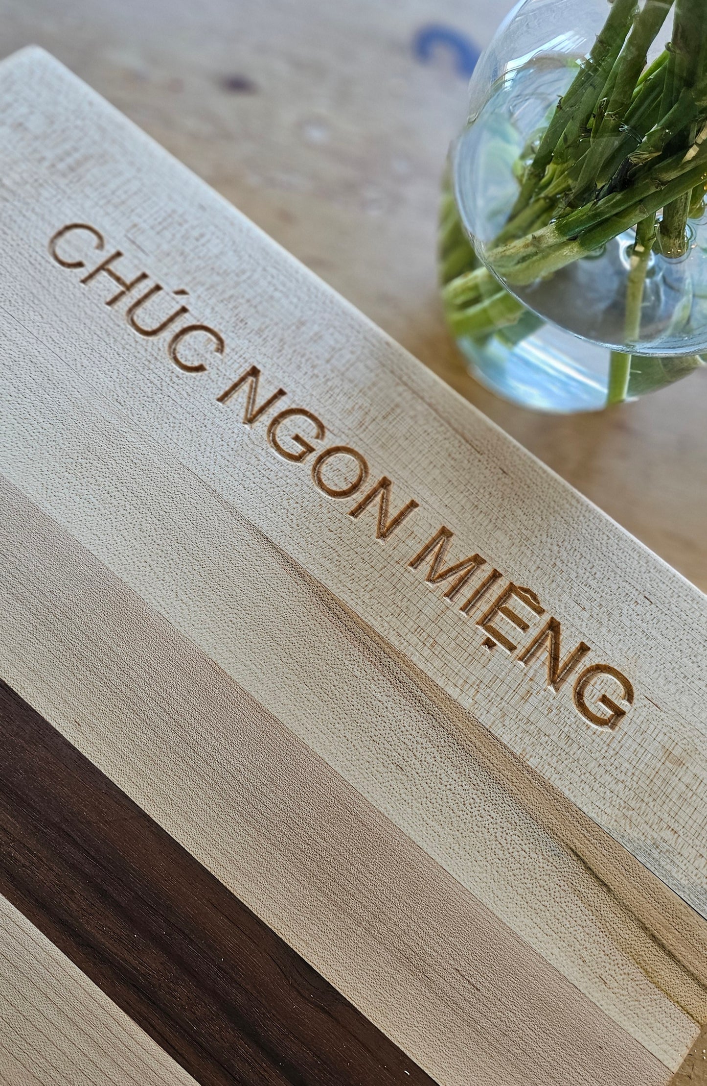 Doodleware Cutting Boards - Bon Appetit in Vietnamese (Tiếng Việt)