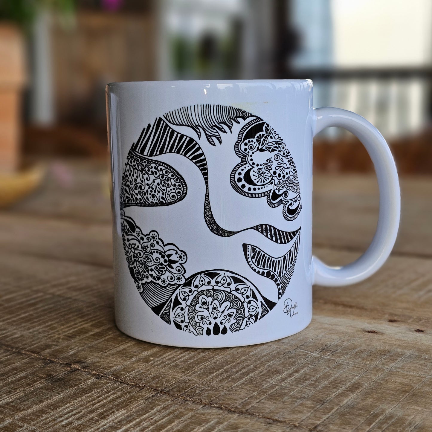 Single Doodle Design Round Mug - Sky Fall