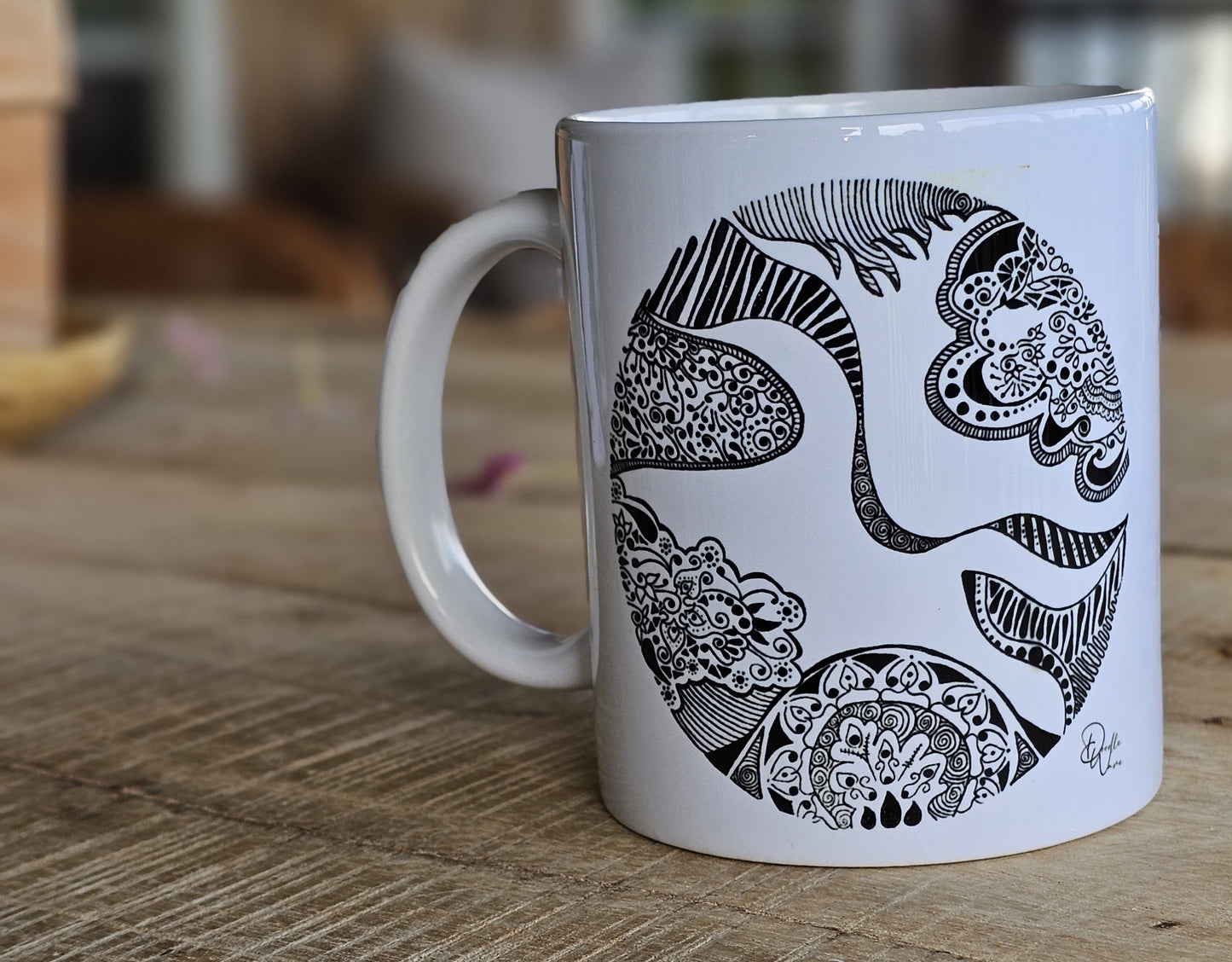 Single Doodle Design Round Mug - Sky Fall