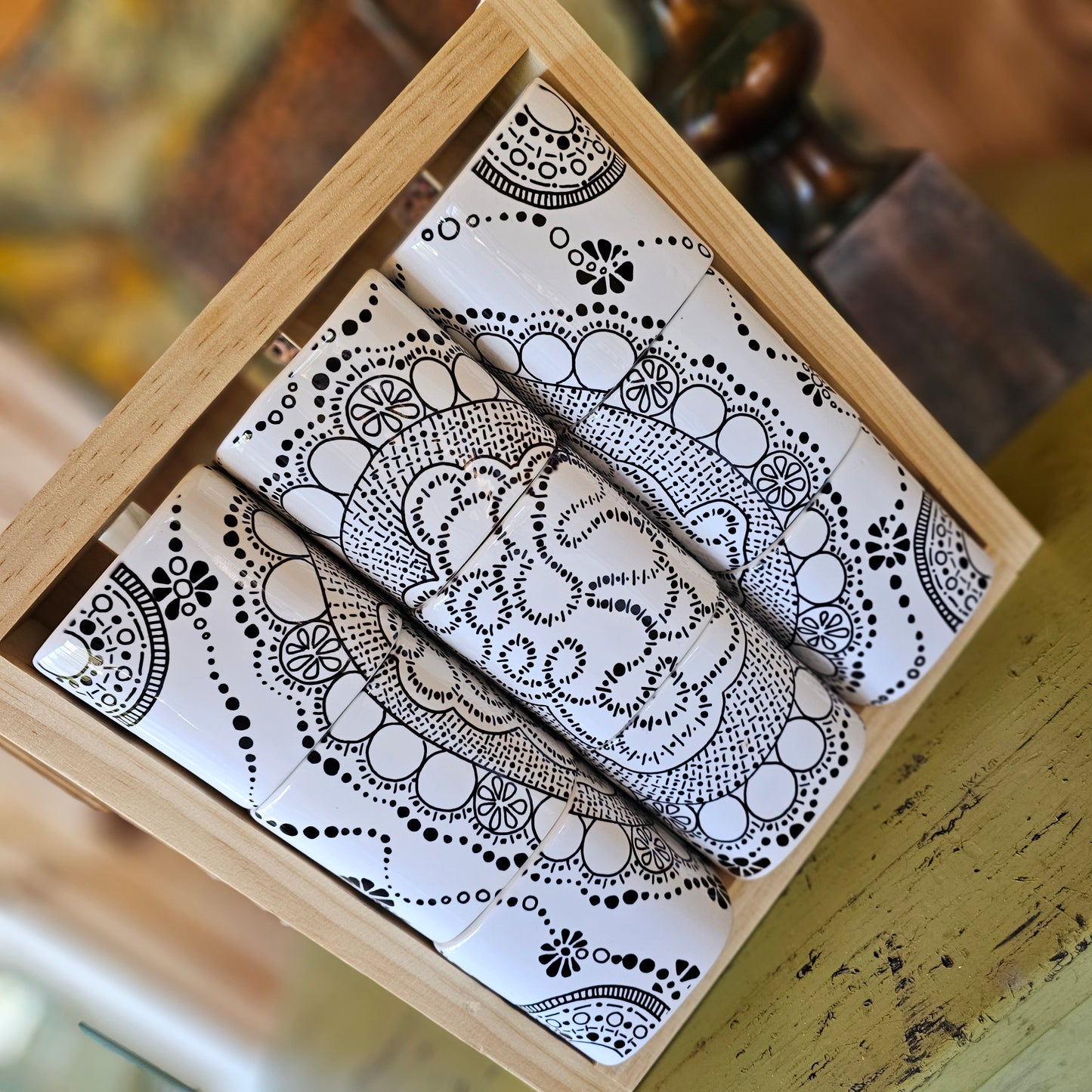 Doodle Design Mug Puzzle - Lots O Dots