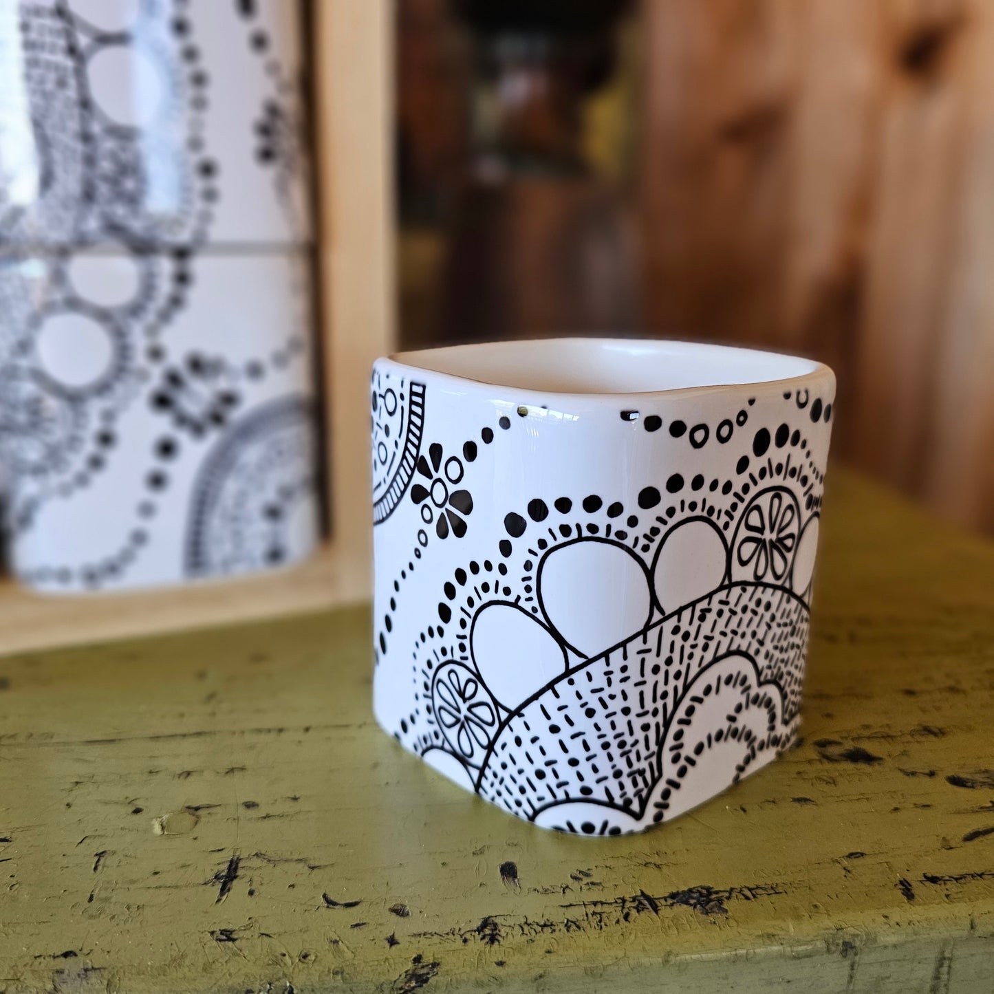 Doodle Design Mug Puzzle - Lots O Dots