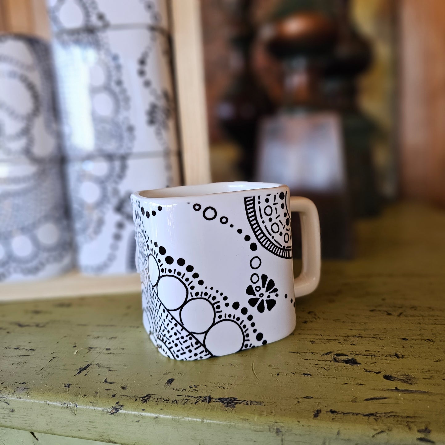 Doodle Design Mug Puzzle - Lots O Dots