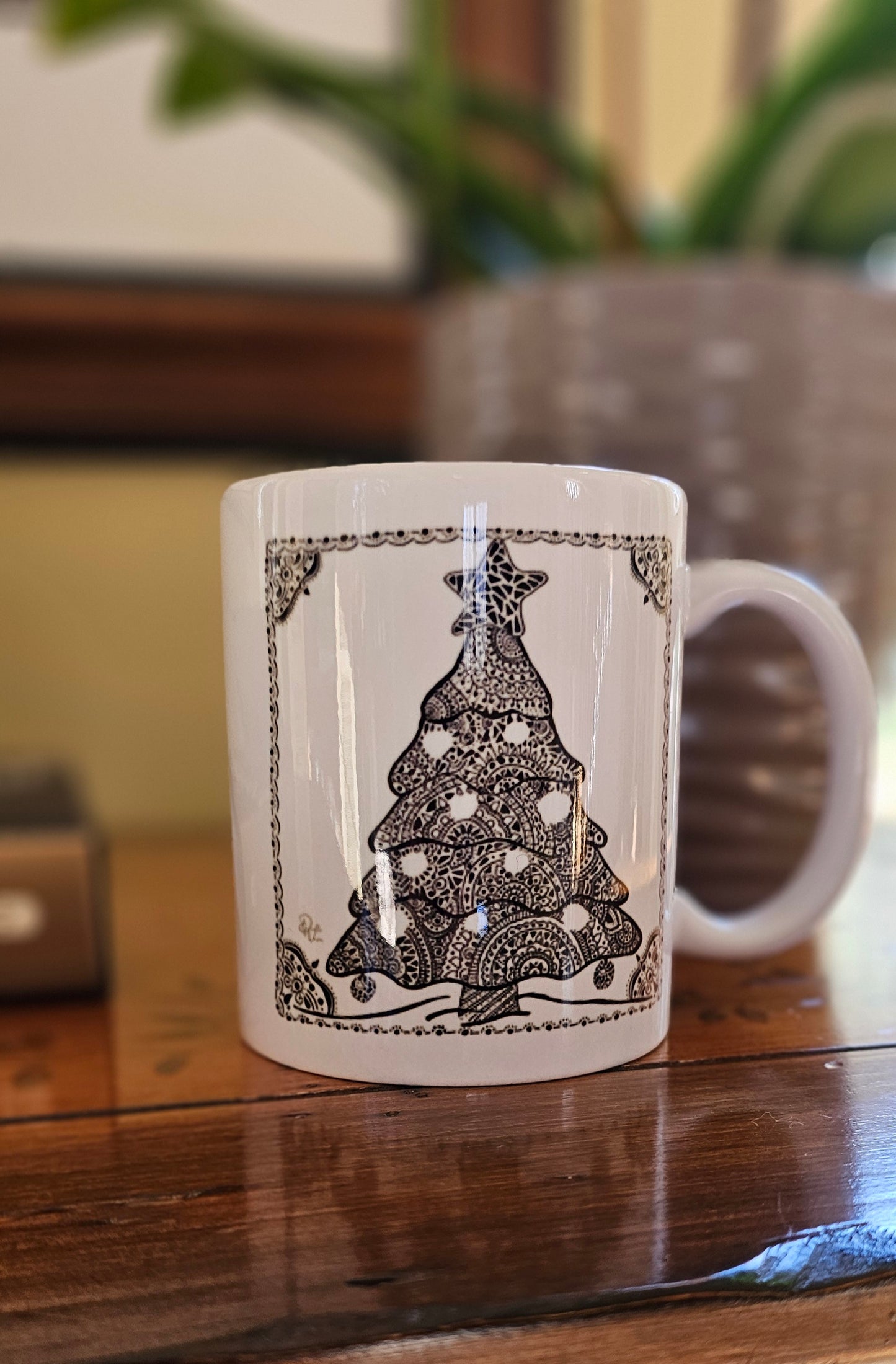 Single Doodle Design Round Mug - Christmas Tree