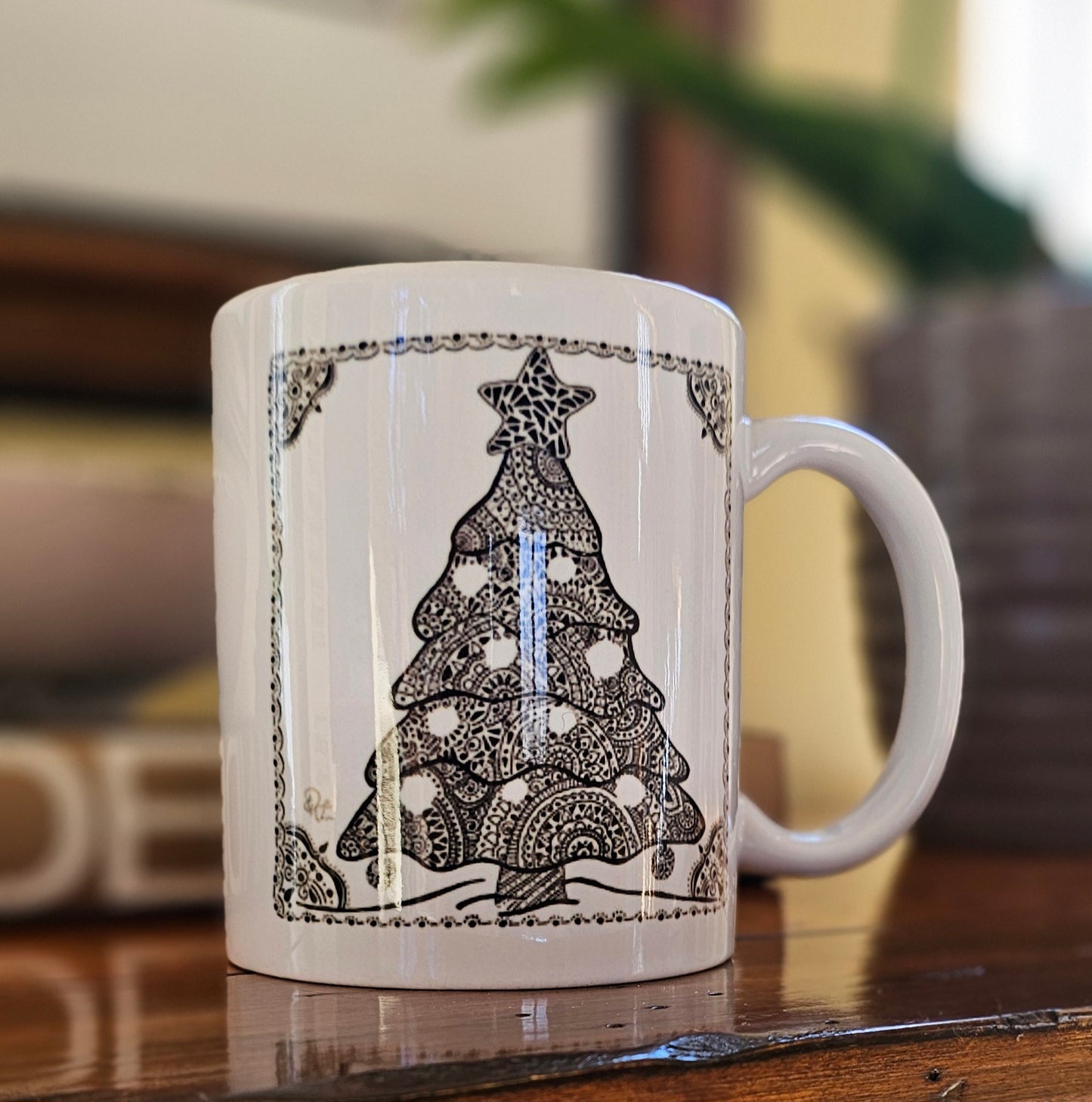 Single Doodle Design Round Mug - Christmas Tree