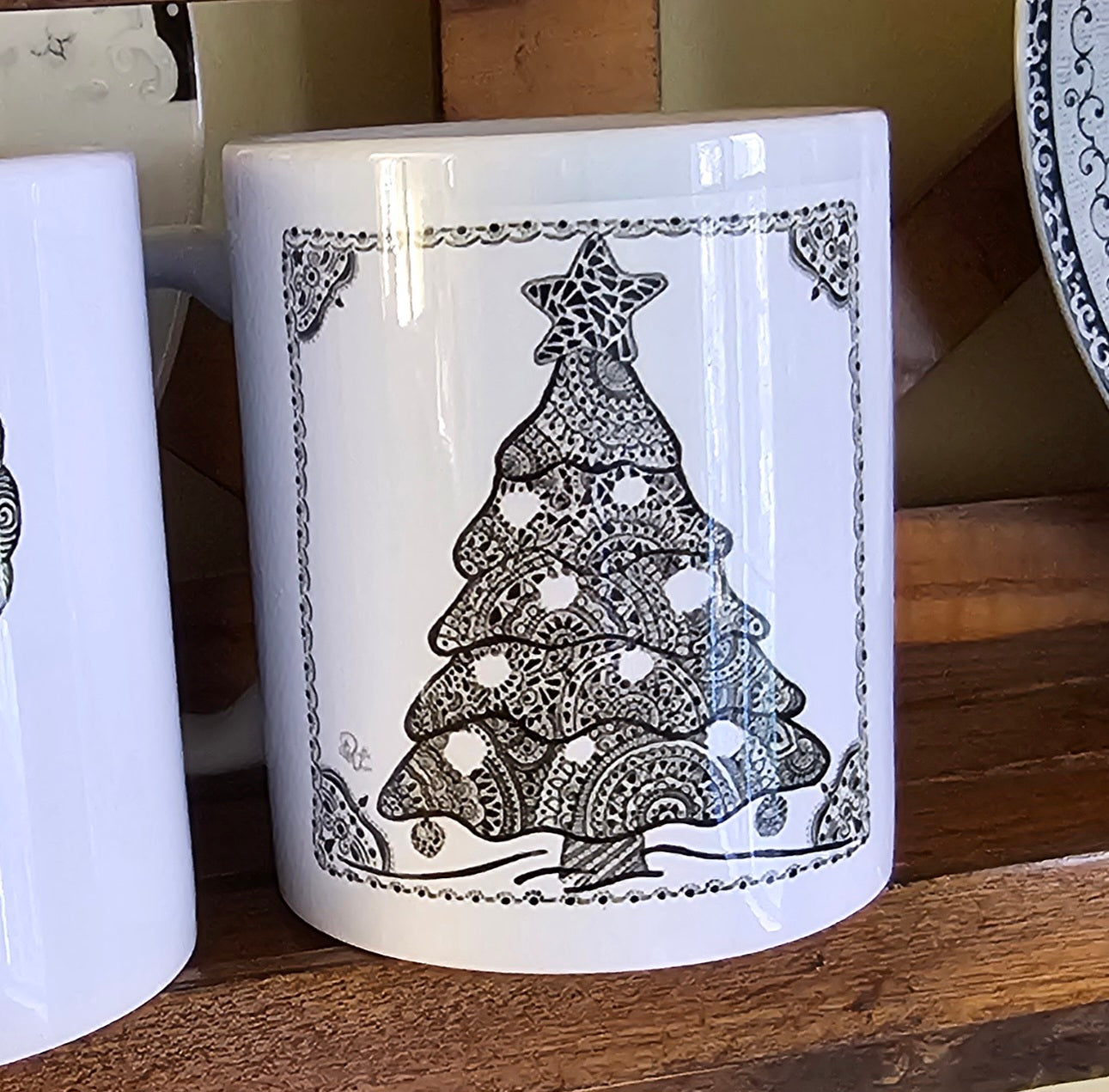 Single Doodle Design Round Mug - Christmas Tree