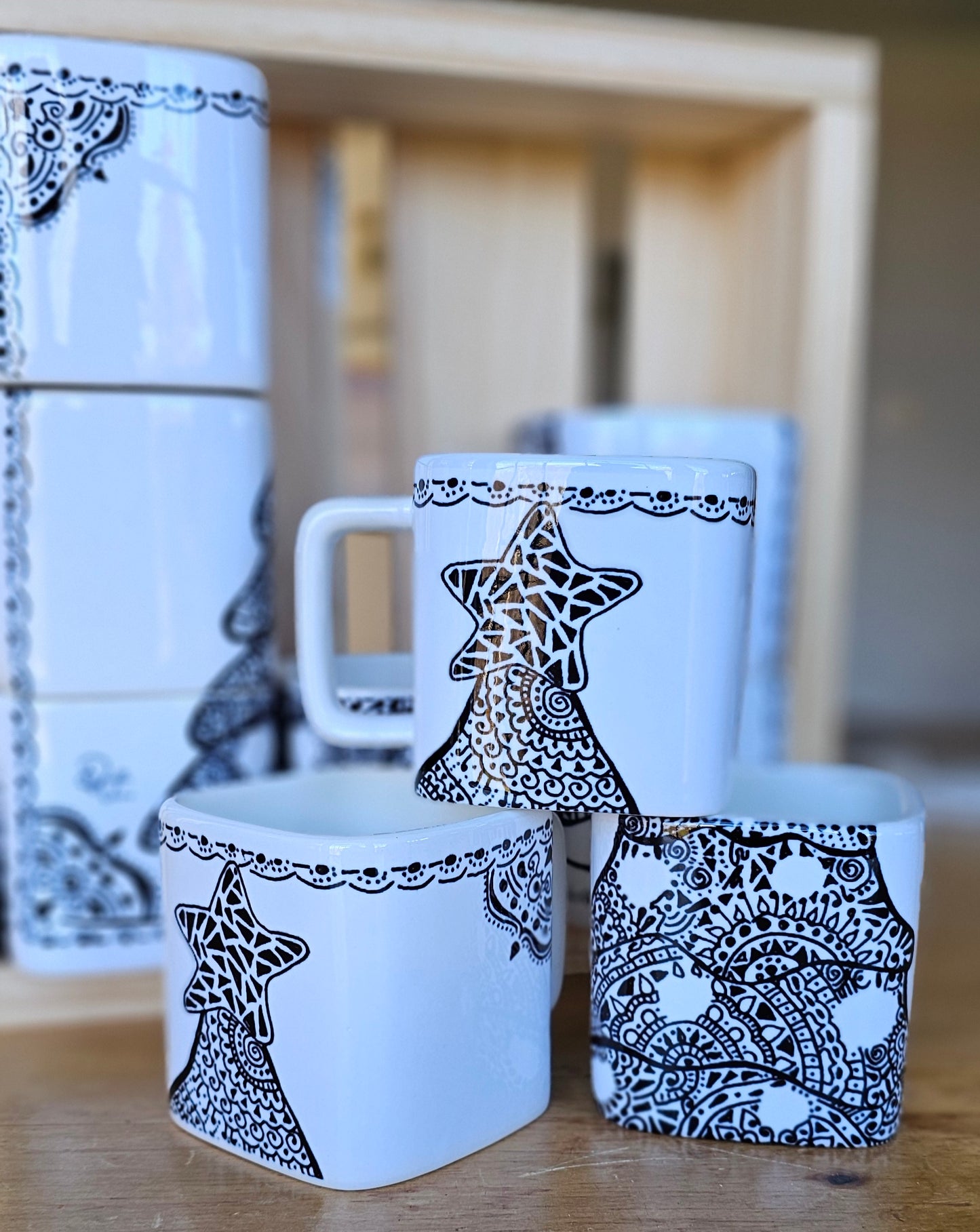 Doodle Design Mug Puzzle - Christmas Tree